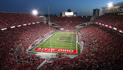 海星体育官方_天空体育，雷克瑟姆紧盯本-戴维斯，转会进展或取决于热刺后防补强