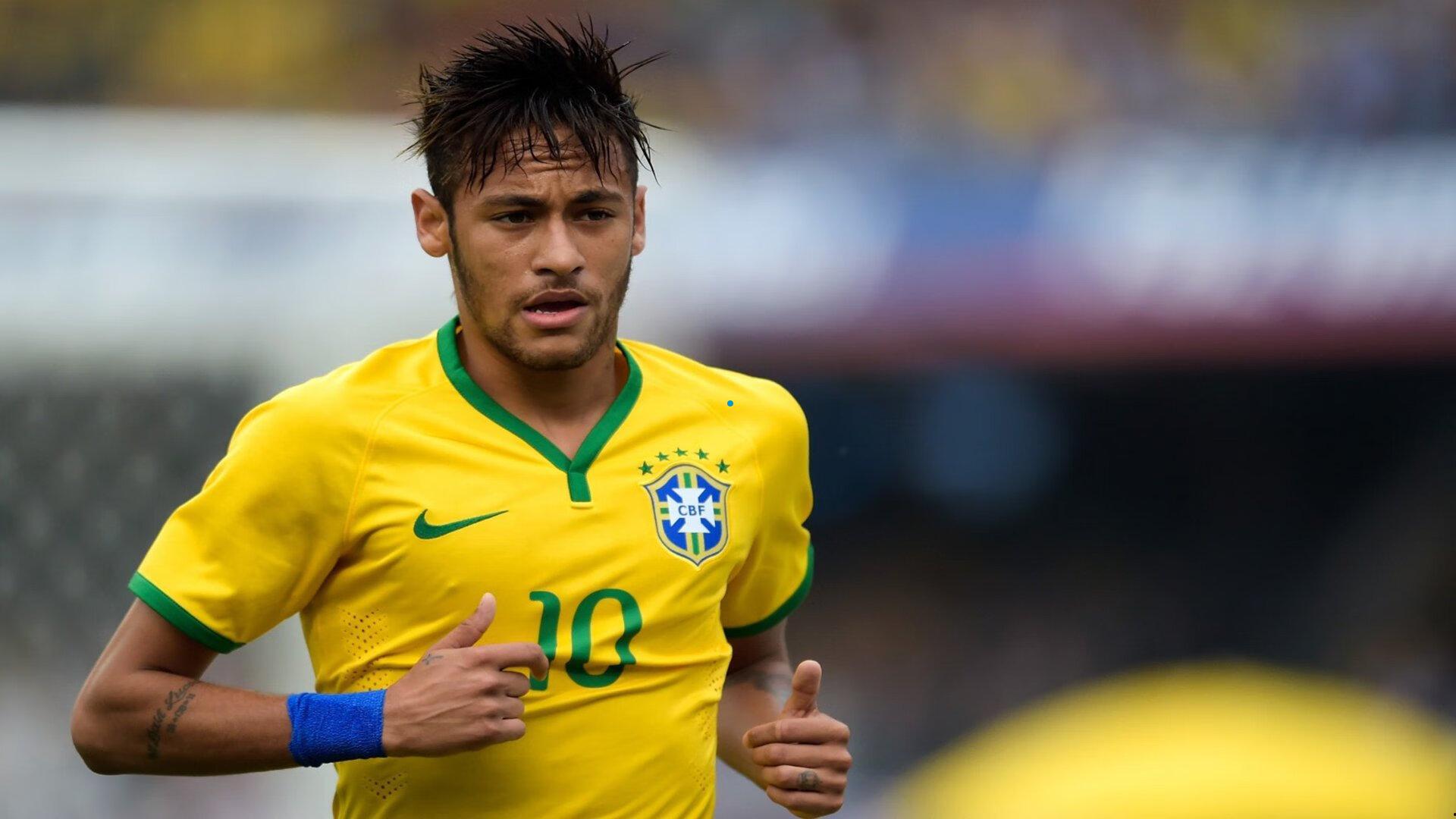 梦想同框！哈维-西蒙斯赠衣内马尔 新星与偶像的传承时刻