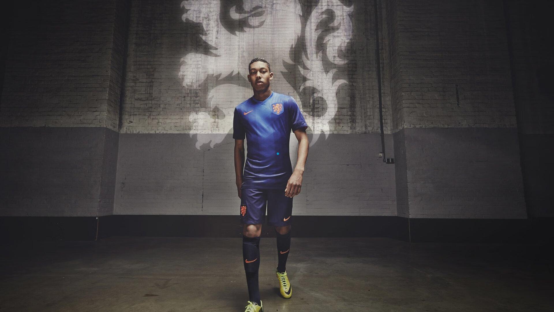 半场风暴！上海海港3-0领先河南，莱昂纳多传射建功，李新翔、加布里埃尔联袂破门